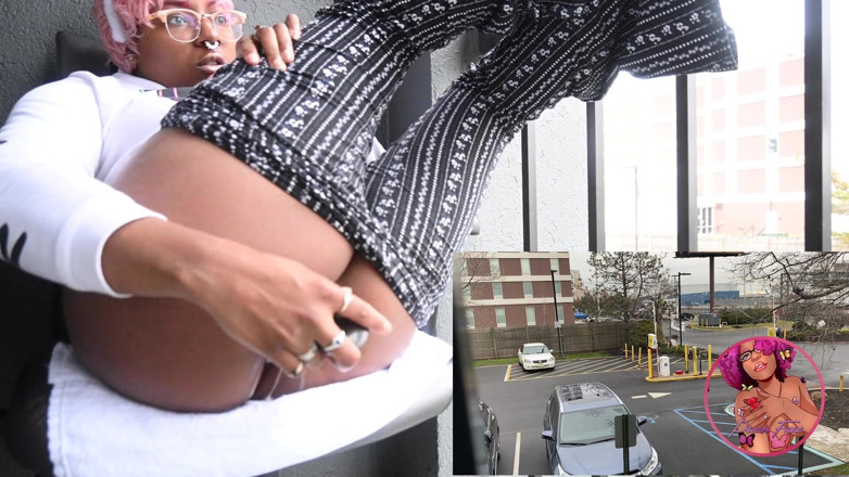 Peach Fuzz: Ebony masturbates
