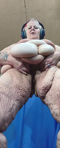 Damn Bent Over That Pussy Wide Spread Standing up Shes Squirting Like a Man Helicoptering His Dickhead