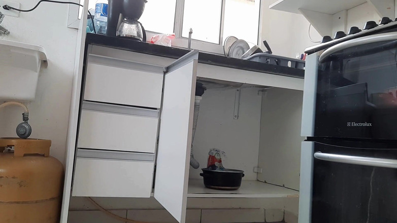 UtopianHumor507: L-a eliberat pe general prietenului său după ce a făcut...