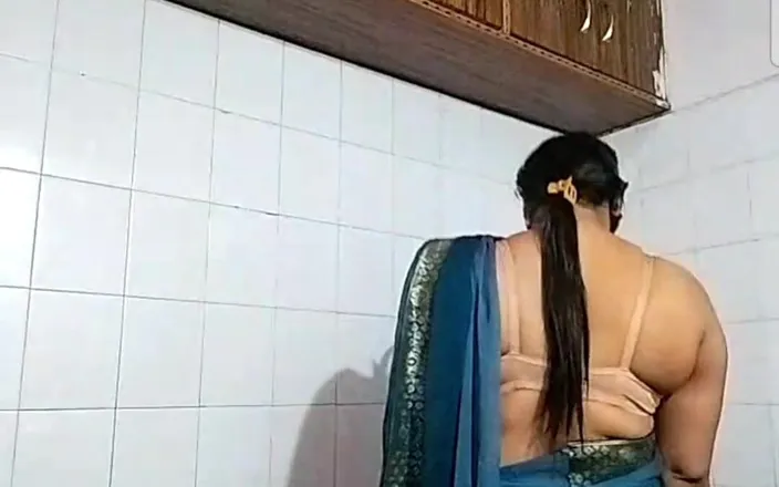 Kanchan devi: Indian Sexy Bhabi Desi Village Lisa