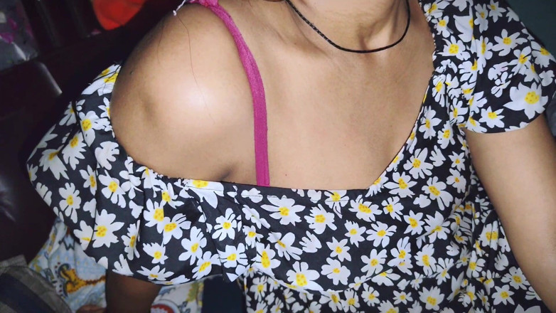 xshika: hot bare stan vaali bhaabhi munh men viry ke lie...
