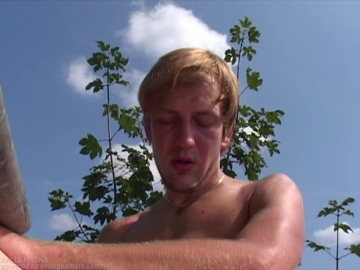 Young Bastards: Craftmans homosexuella knullsession