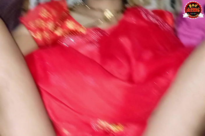BadAim6: Gorący indyjski Desi Bhabhi Lewo przez szefa męża