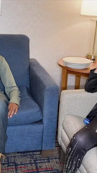 Cuck psikiatri wanita Bree Austin Counsels Kora Bell dan Darren Blaze