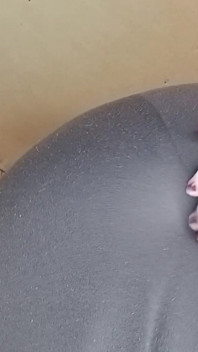 Stiefsohn hat mich beim bücken erwischt. Hör auf zu ficken, bis das squirting vorbei ist