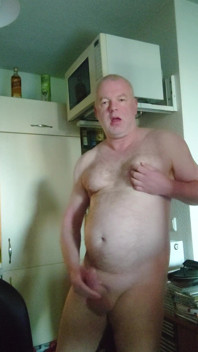 Nylonjunge Is Horny in the Morning with Coffee