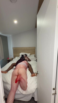 我在第一晚操我的大屁股tinder约会
