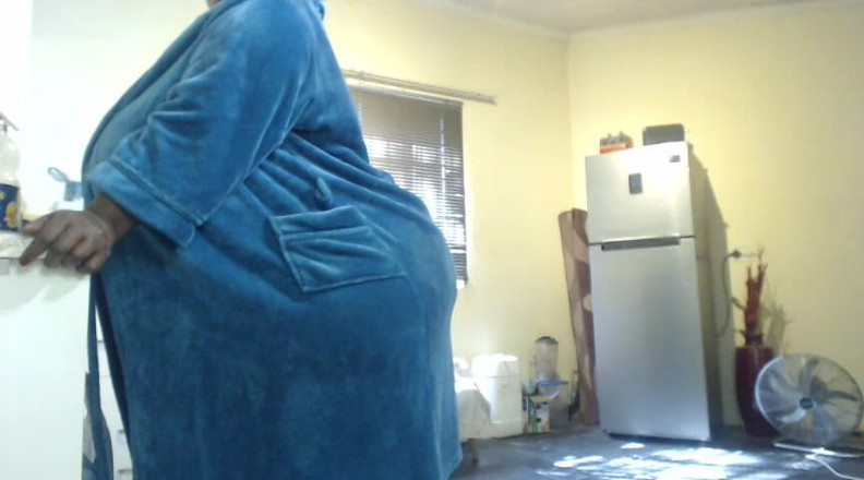 Legendary Booty Overdose: BBW nie robi prac domowych z wibratorem w cipce