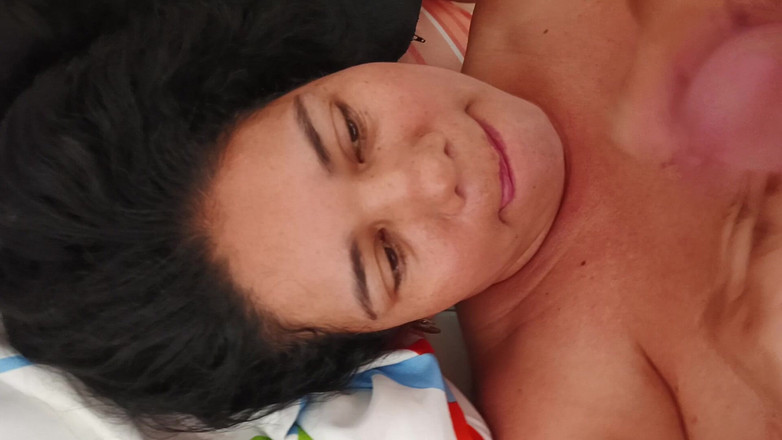 Valkyrieandluigy: Bella tettona succhiare