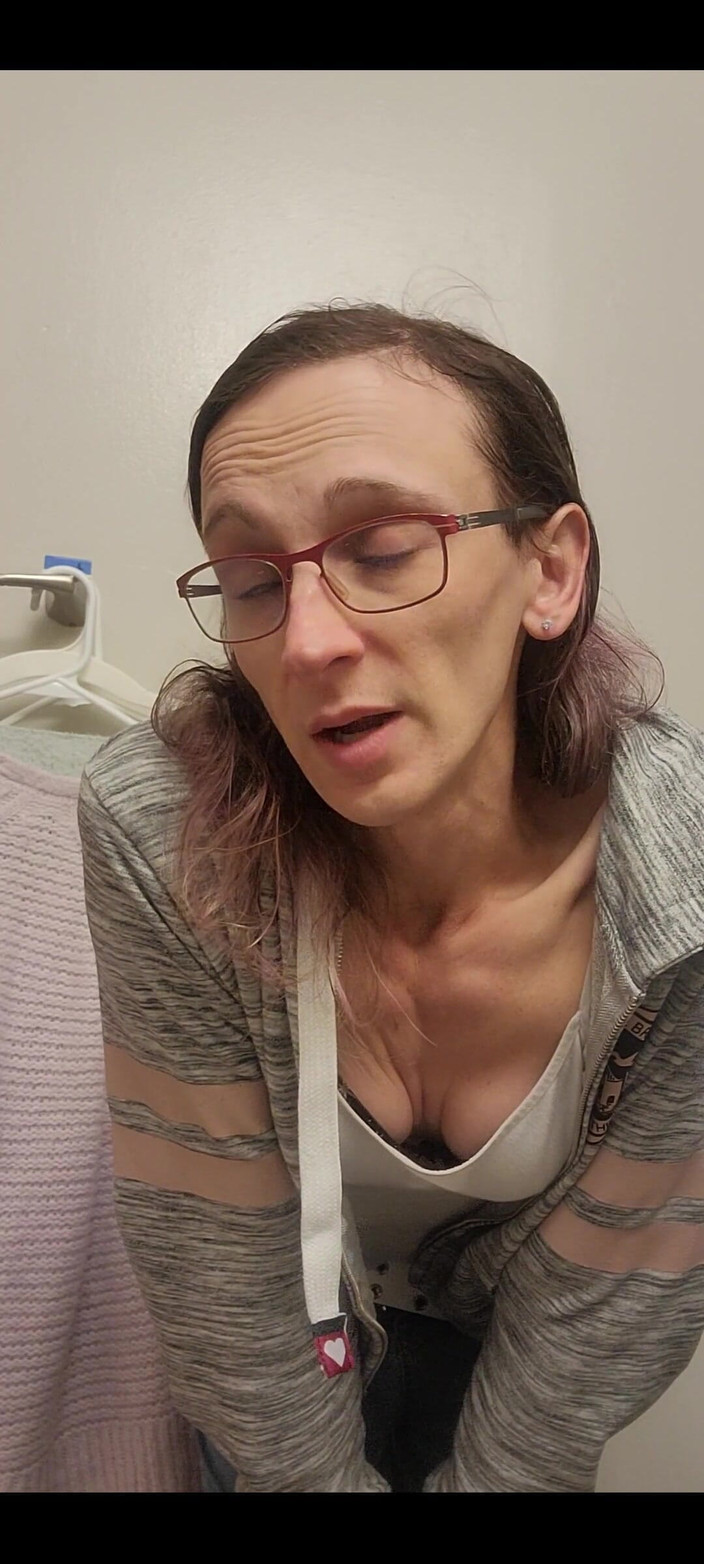 Shannon Rogue: Ficando nua