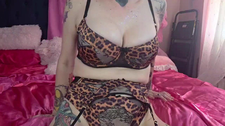 Geeky Femdom: Click Sucker Sex Toy Test