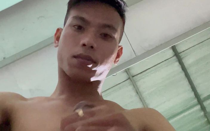 Thai Tu: Сексуальный красивый мужик