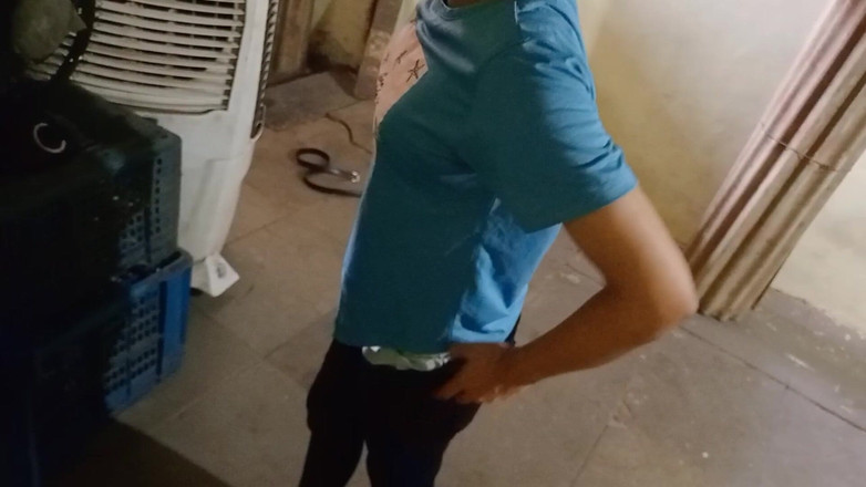 NikiRathod: Pleskání Na Zadek Tak Tvrdě a Přinutím Ji Kouřit