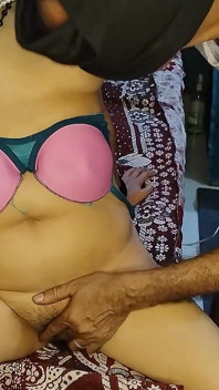 Dewar Ji Nay Bhabhi Ko Hotel May Bula Kar Choday Kiya
