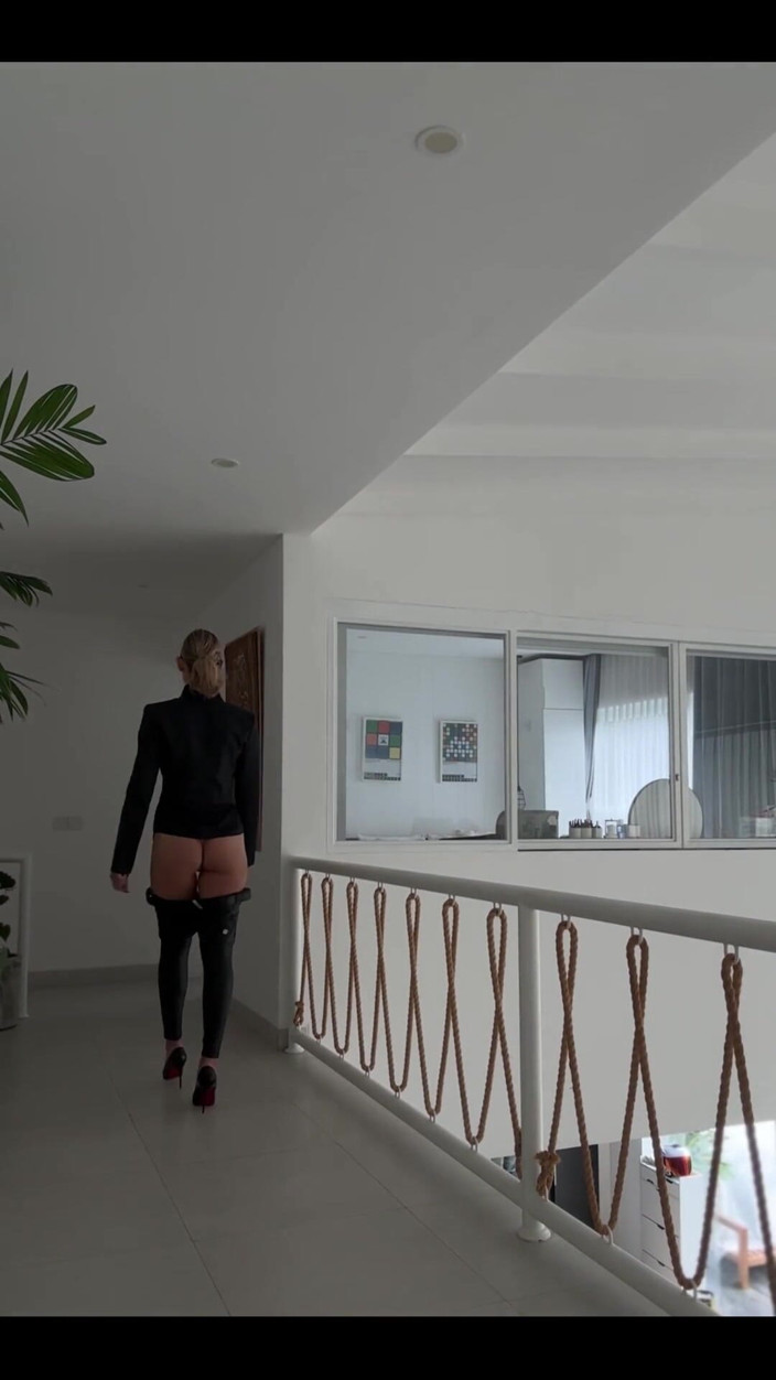 Angel The Dreamgirl: Eğer garip değilsen, arkadaş olamayız.
