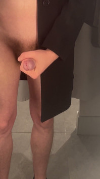 Public Changing Room (no Cum)