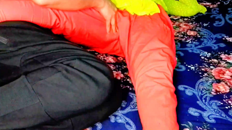 Nelufa: Bini benggali seksi berkongkek dengan teman lelakinya