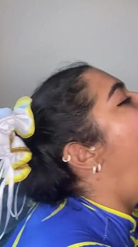 Asiatică Mare Și Frumoasă Are Parte De Mare Și Neagră În Distracție Cu Costume Murdare!