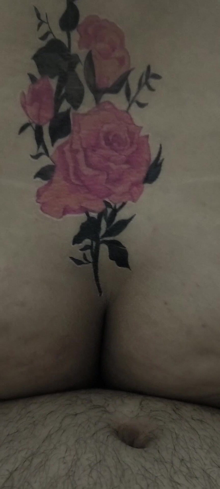 Lucy_Milf: India esposa con falso tatuaje caliente mamá