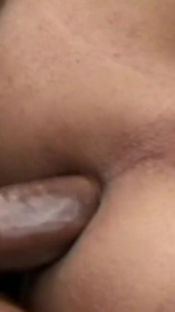 Latino Twink folla a pelo con amigo