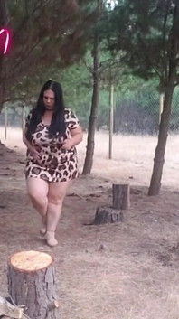 Cofanie Woods Seksowna macocha na zewnątrz