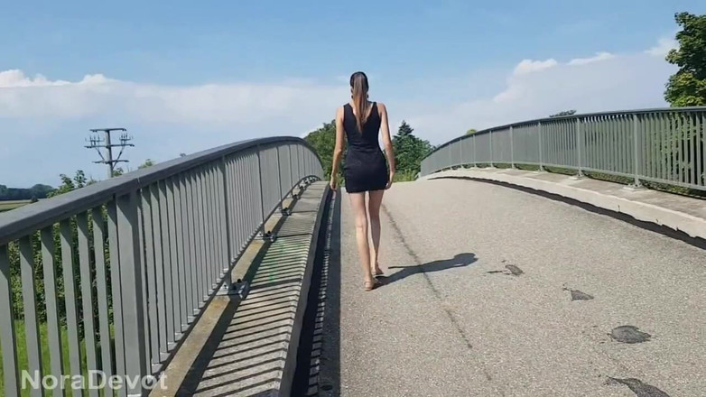 Nora Devot: Рискованный Трах На Природе Рядом С Трассой