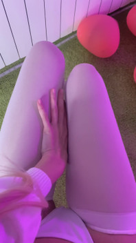 ถุงน่องขาวกับนิ้วมือขย่มเล่น