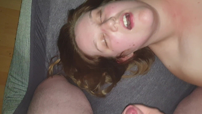 BBW Beth: BBW Beth dildo fuck and facial cumshot