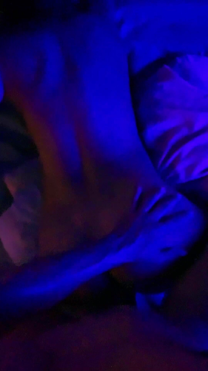 Soulsex: 등을 적시고 등을 정액으로 채웠습니다.