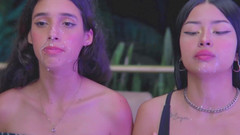Good Girls Mansion: 他们把牛奶扔在我们的脸上，字面意思是GGmansion