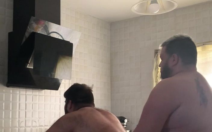 Ksanchez1203: Incontro con Compadre eljodedor31 in cucina