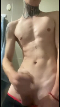 I Showing off My Body