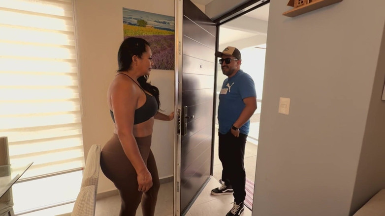 Calientehubxxx: My Friends Stepmother in Mexico