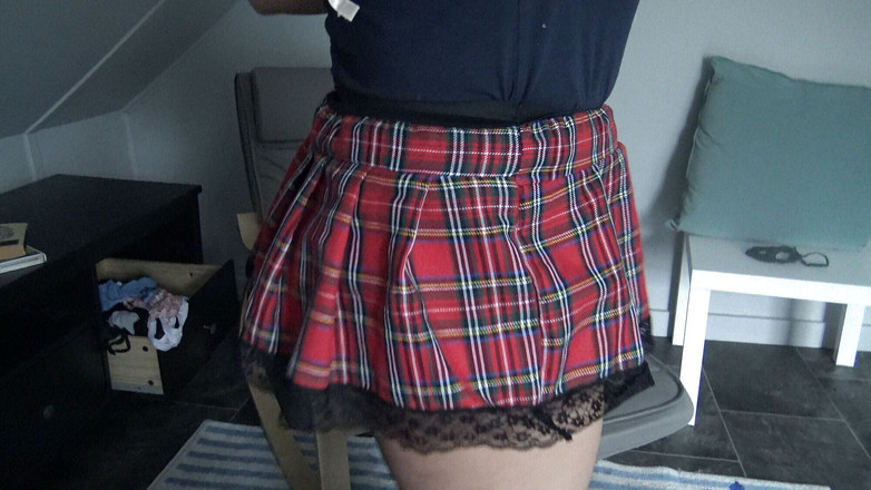 Souzan Halabi: Une pute russe pas chère suce son propriétaire, bite pathétique