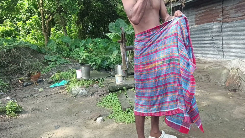 Ranjit Roy: Selepas menghabiskan mandi saya, apabila saya berbaring di atas katil,...