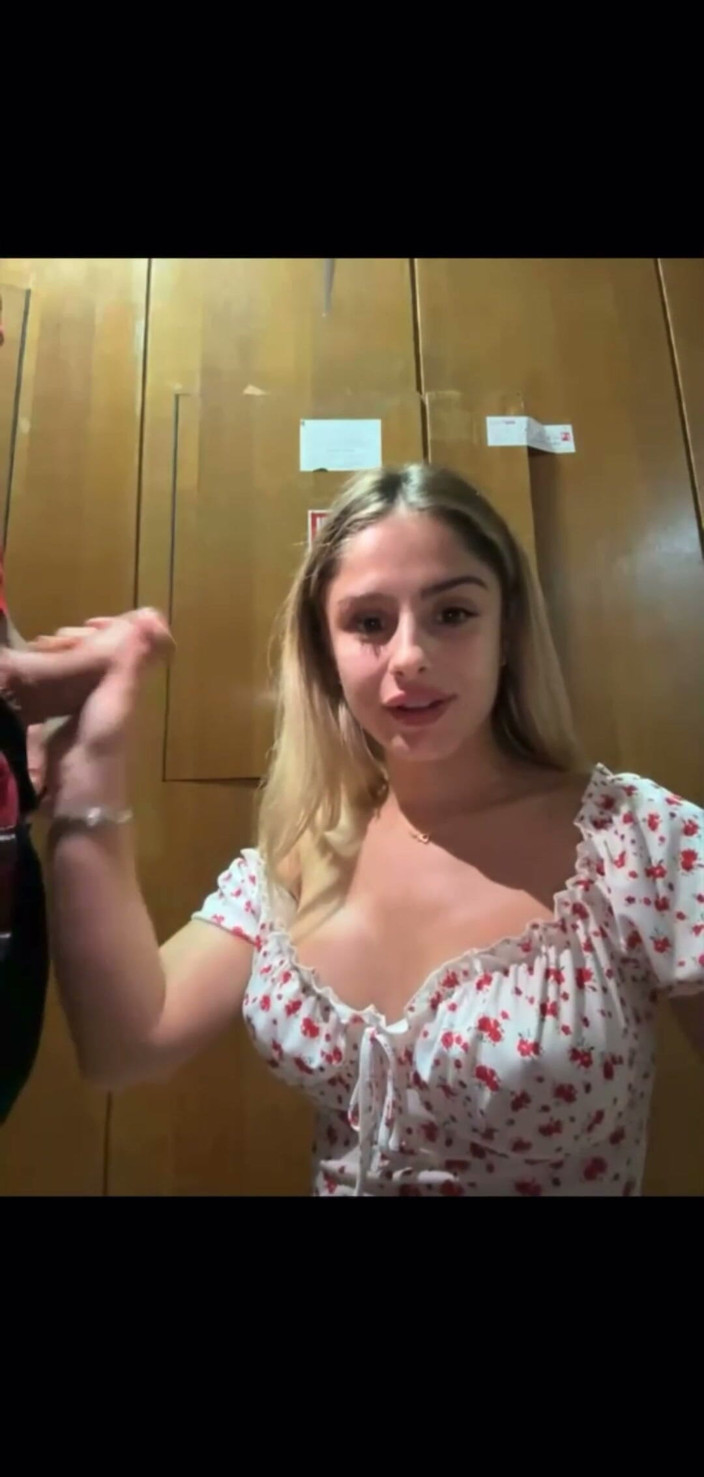 MollyLollyG: 18 Year Old Italian Webcam Star Blonde Has Sex with...