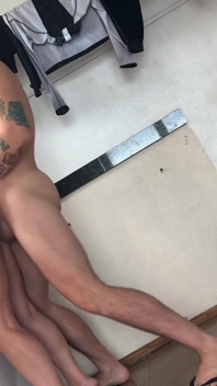 Sono andato a vedere cosa stava facendo Camila e se lo ho messo dentro proprio lì, davanti alla macchina