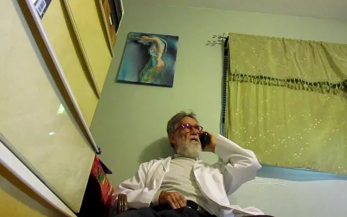 Mr hairy gardener: Yum, Yum, Eat 'em up Scientist Video Part 1