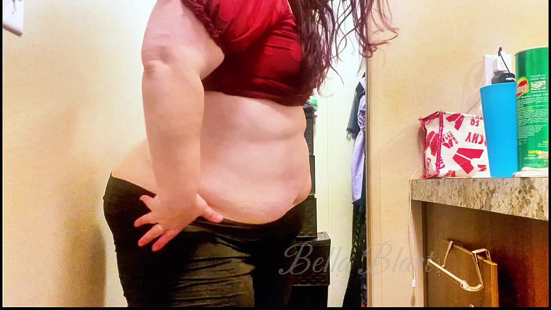 BellaBlast: Ass Energy dançando como ninguém está assistindo com bunda peidando!