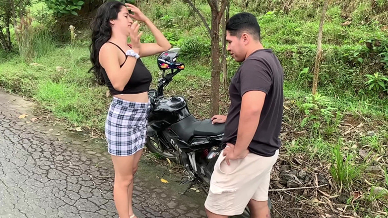 NamiQsein: Il m’a convaincu de baiser dans les montagnes