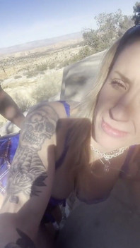 Zoey é fodida fora no Grande Canyon por enorme pau inesperado