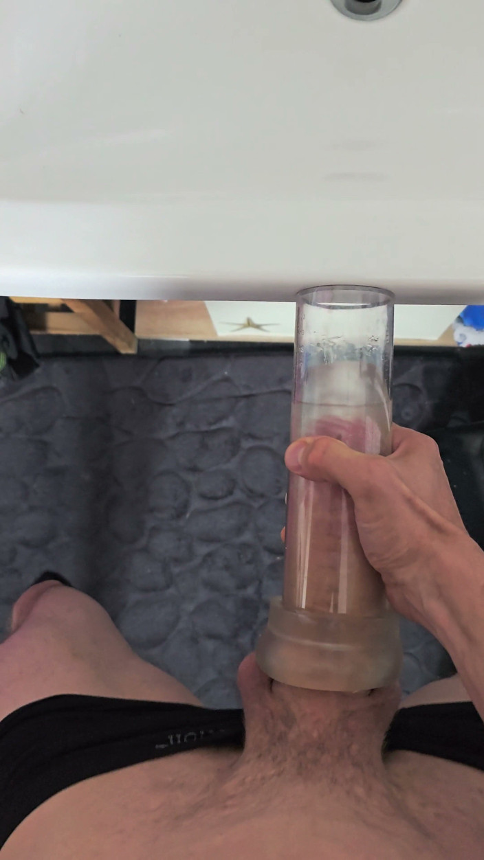 Bigdildo-Boy69: มุมมองเต็มลูบควยแข็งของฉันในจังหวะแสงไฟที่ชัดเจน!
