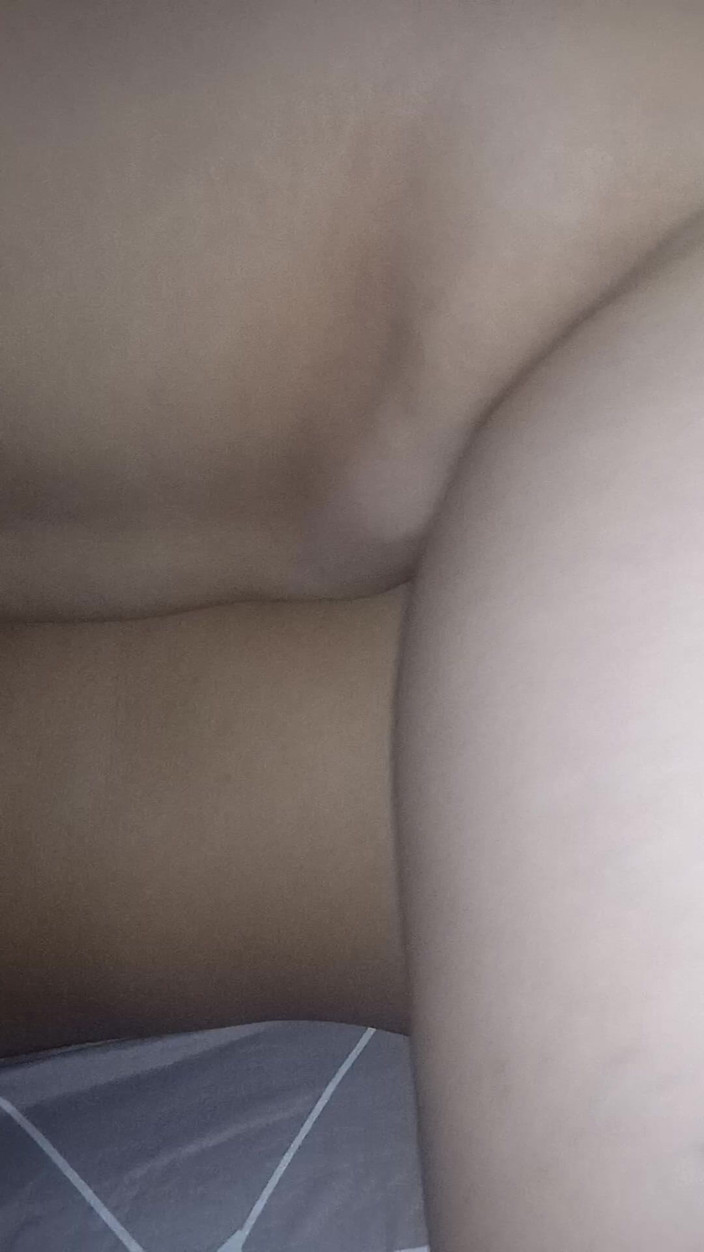 Eatrella j: B. Sau bữa tiệc bú và làm tình với mason