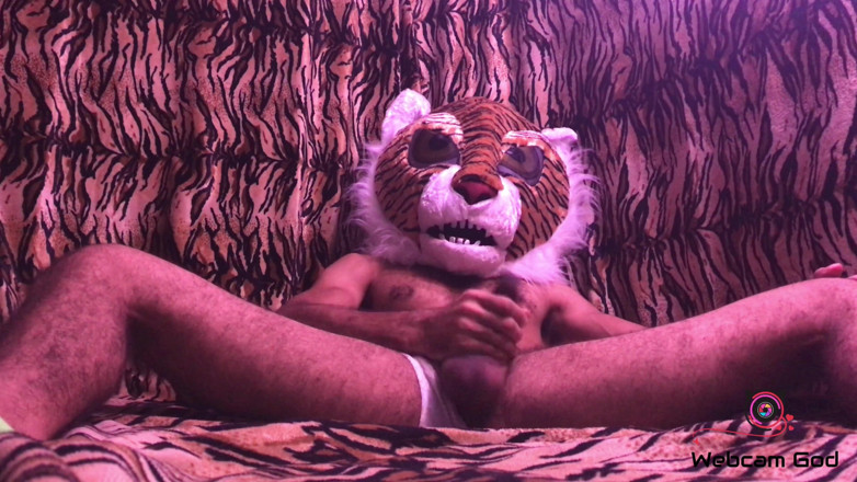 Arthur Eden aka Webcam God: Tiger penis (ep.2) (4 k)
