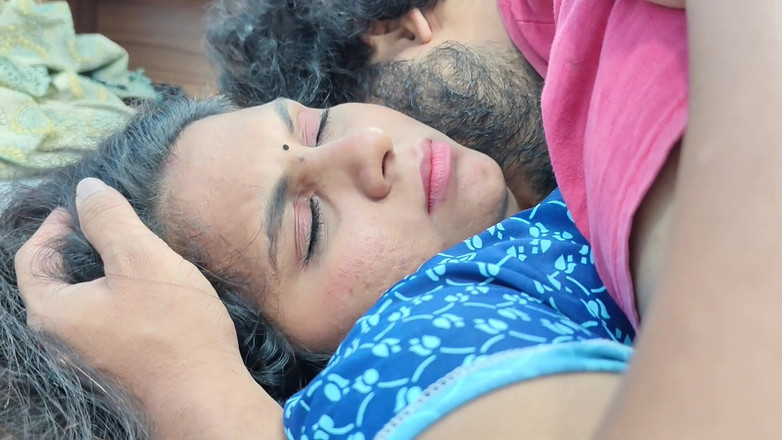 Vaishnavysharunraj: Nighty Hot Fuck by Husband and Wife in Bedroom Part - 3,...