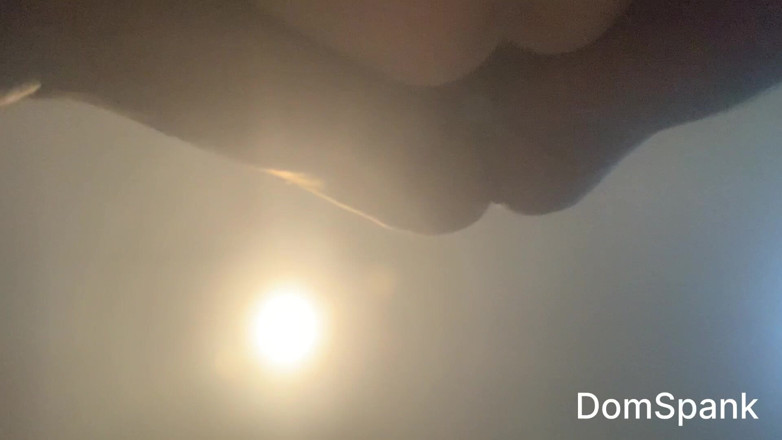 RealDomSpank: 欲火中烧的亚洲美女乞求我吮吸她的阴户并变得饥渴