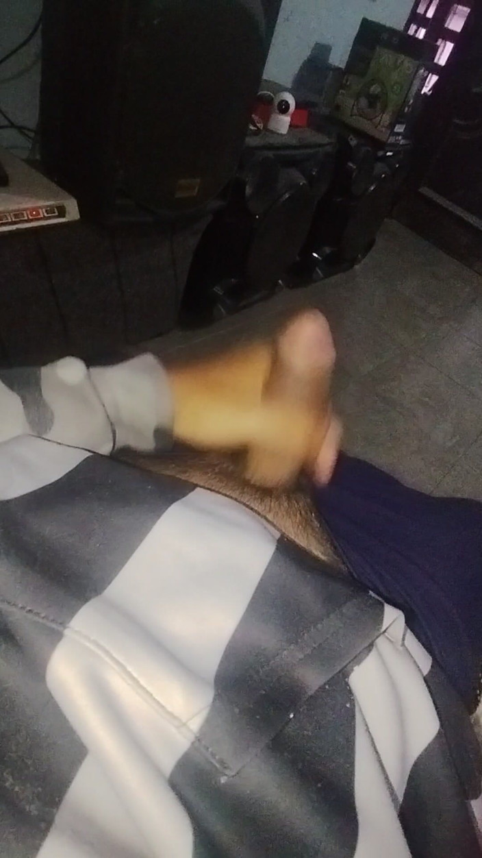 AlexAlejandro13: I Take Advantage of the House Alone