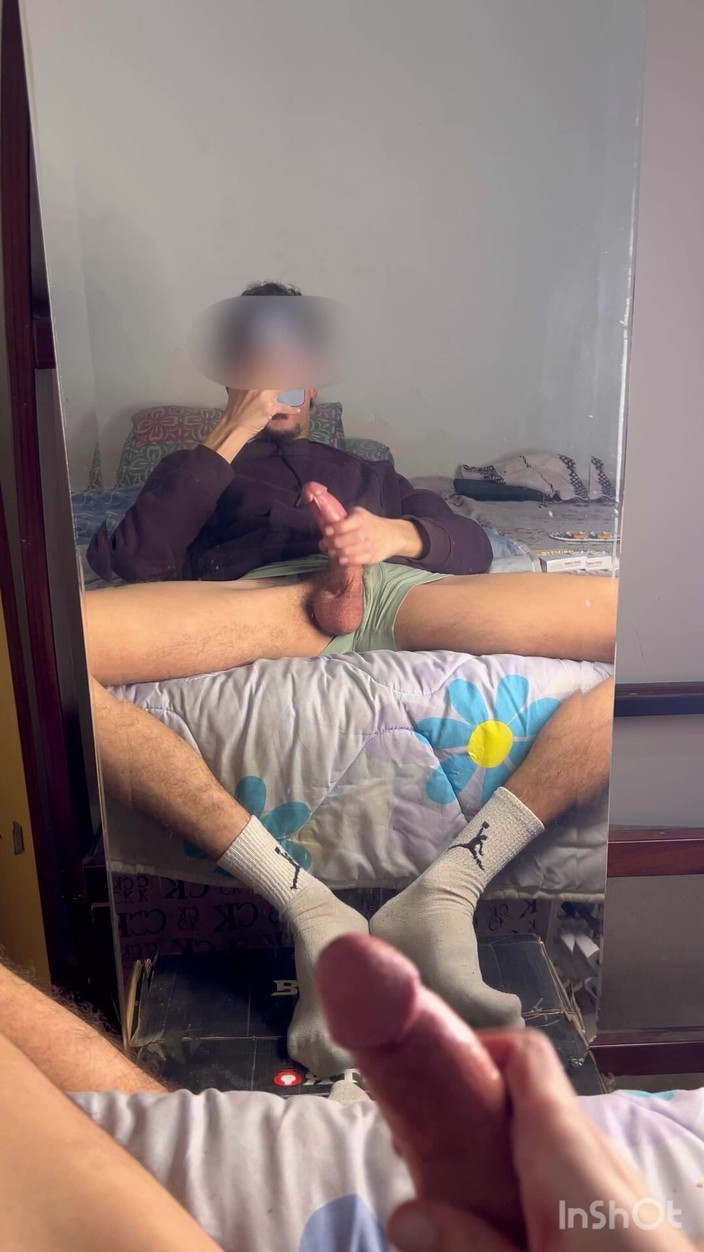 ARAB HUNG TWINK: Ein fan bat mich, für ihn zu kommen, wie er...