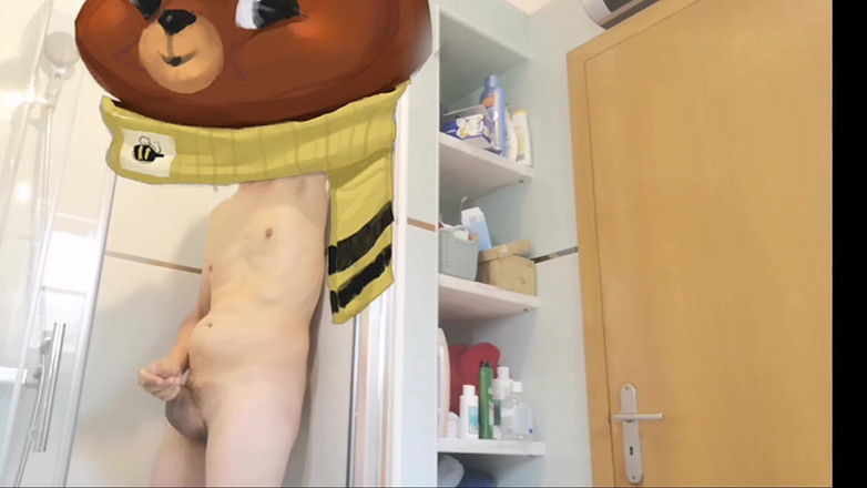 Rafael Torreano: Lansung panas ditangkap melancap di bilik air