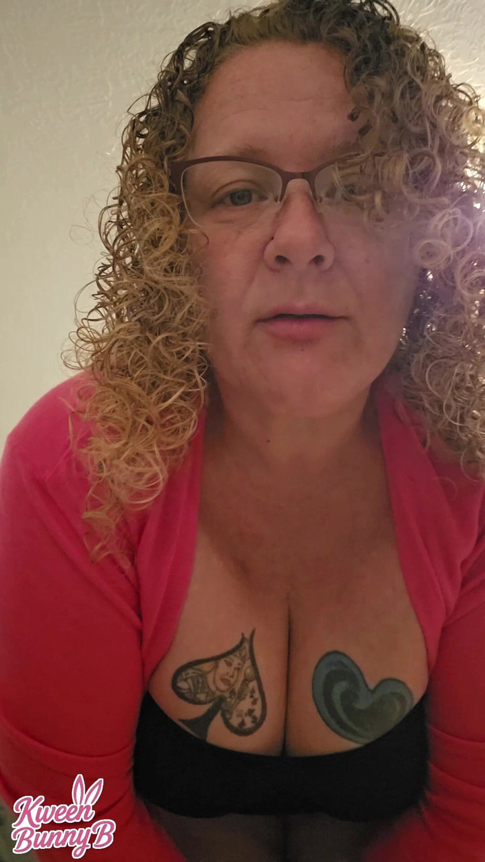 Kween Bunny B: タミー先生が膣を食べる基本を教える